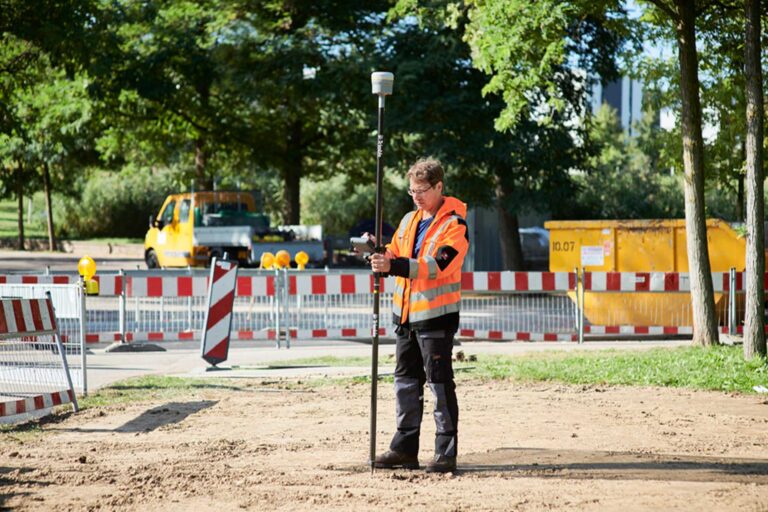 Trimble R12i TSC7 Konstruktion